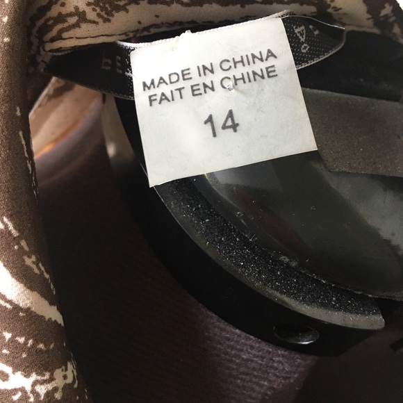 Peter Nygard Button Sheer Dress / Beach Cover Up - Picture 4 of 4